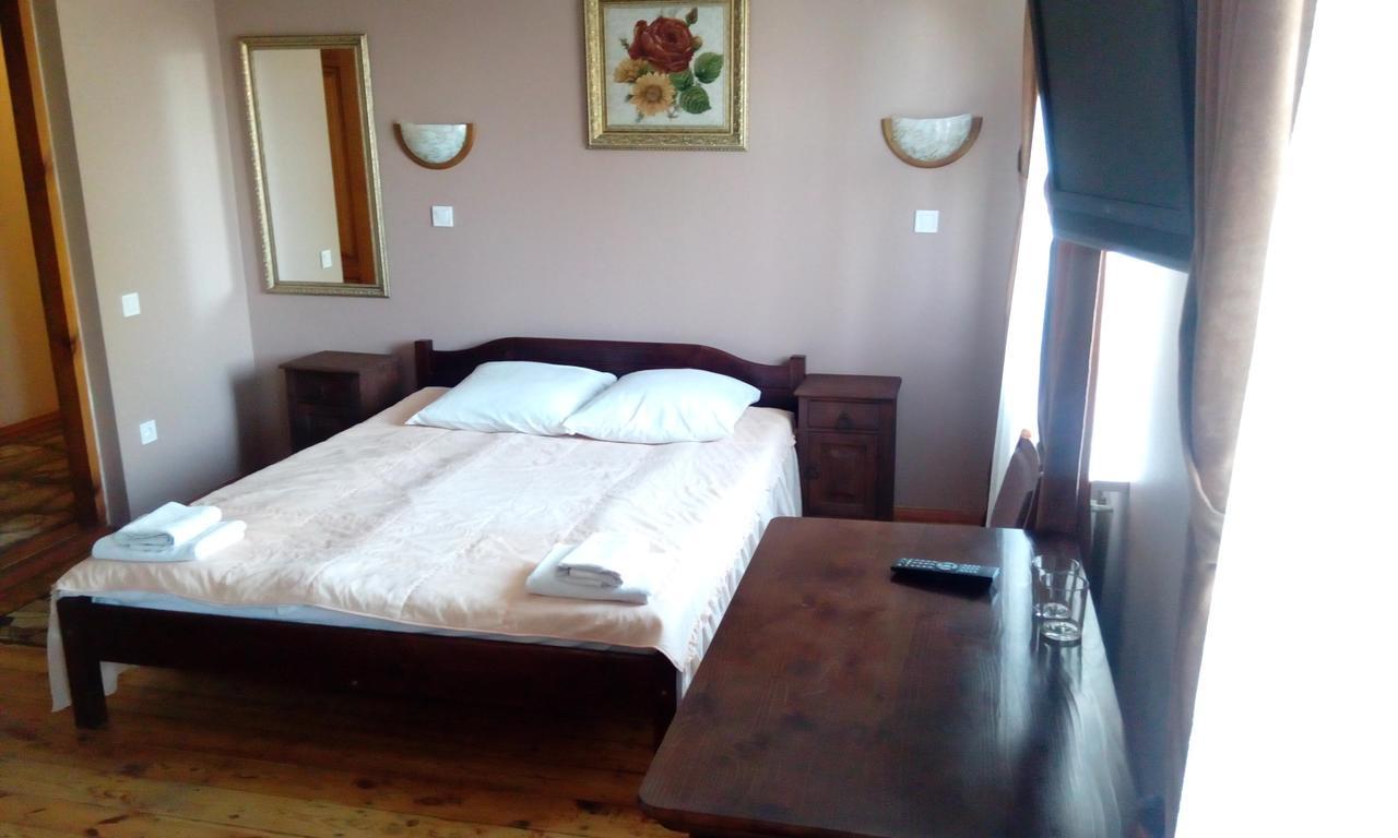 Maetok 4 Pidkovy Motel Podbereztsy Buitenkant foto