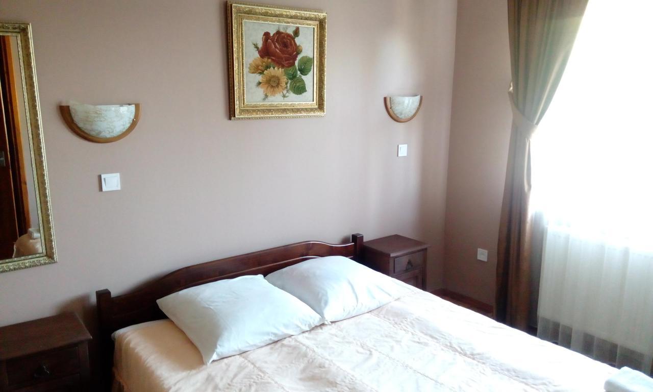 Maetok 4 Pidkovy Motel Podbereztsy Buitenkant foto